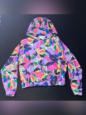 Isabella Active Wear cropped Hoodie Size Small